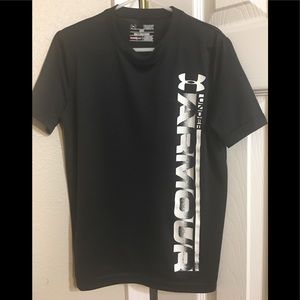 Under Armour shirt size S